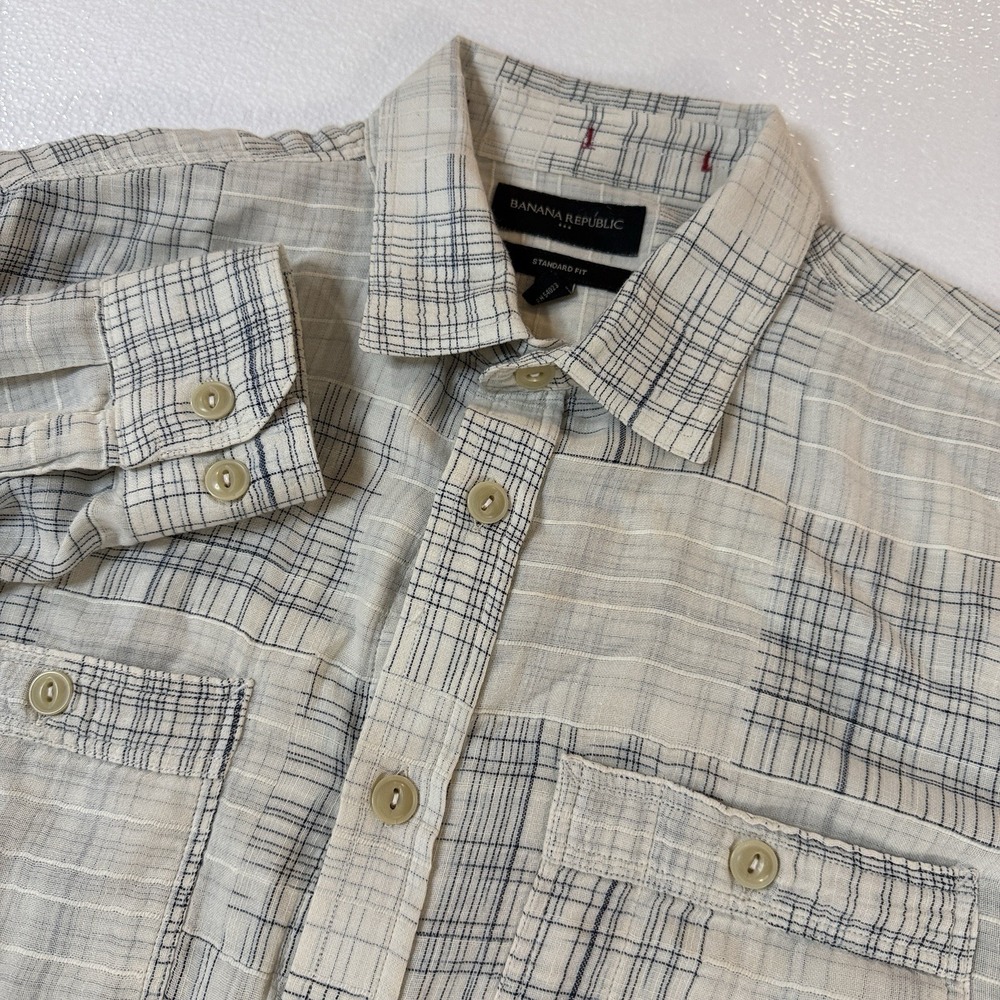 Banana Republic Mens Medium Standard Fit Santorini Long Sleeve Button Up Shirt